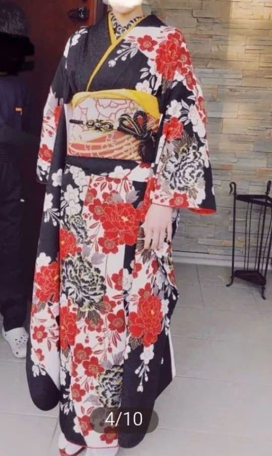 豪華なフル振袖セット 黒 赤 正絹 小物付き 呉服屋さん購入