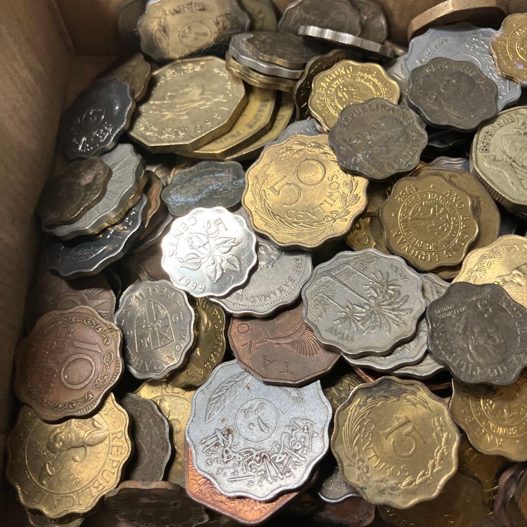 波型　角形　硬貨　古銭　　1279g 1.2kgまとめ売り