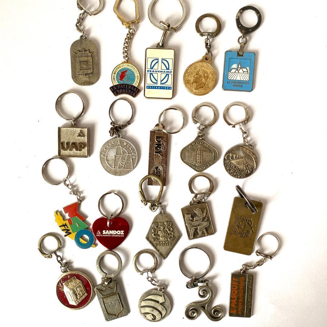 100個！フランス ヴィンテージ キーホルダー 金属製 メタル まとめ D10