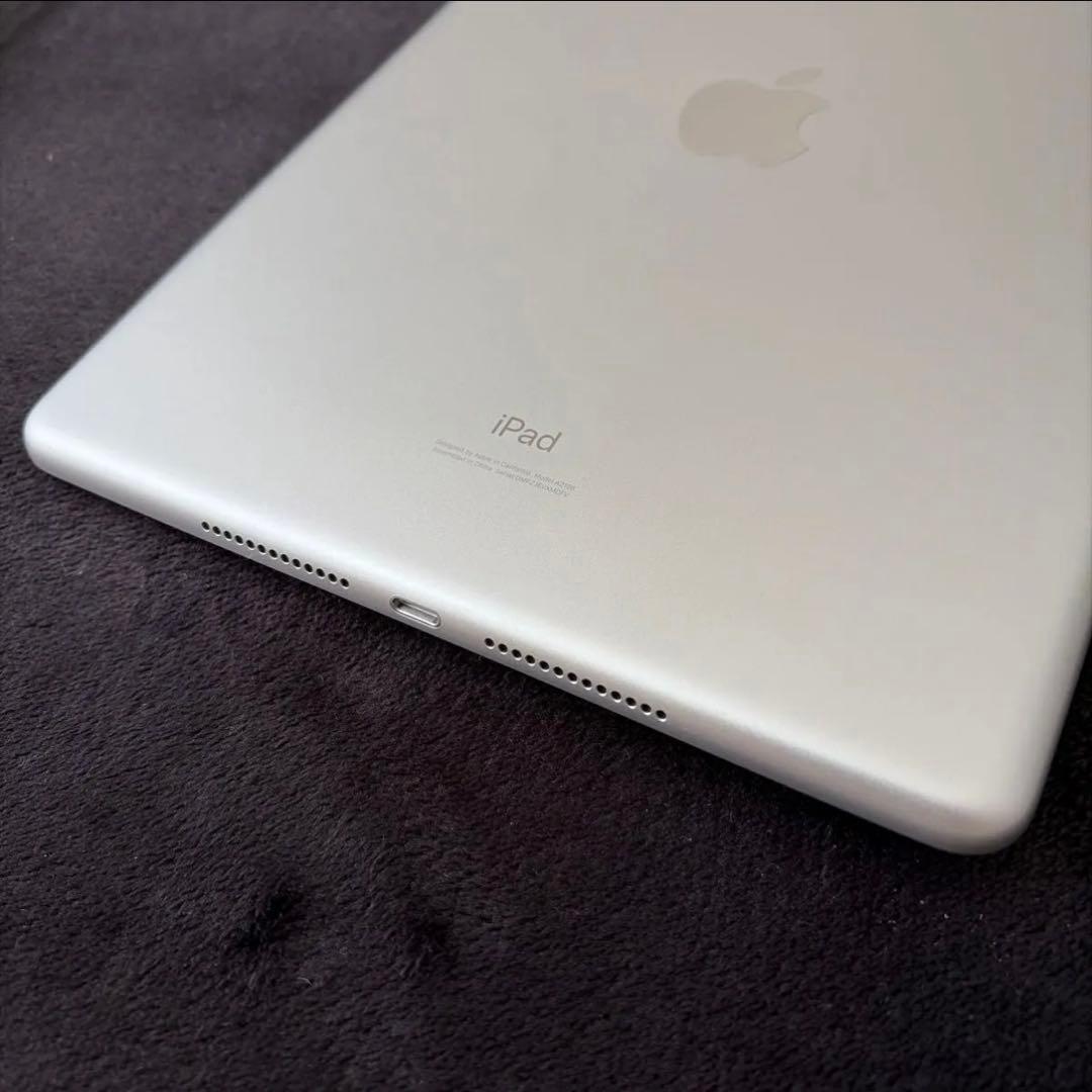 超美品☆Apple☆iPad☆第7世代☆32GB☆OS18.7☆シルバー