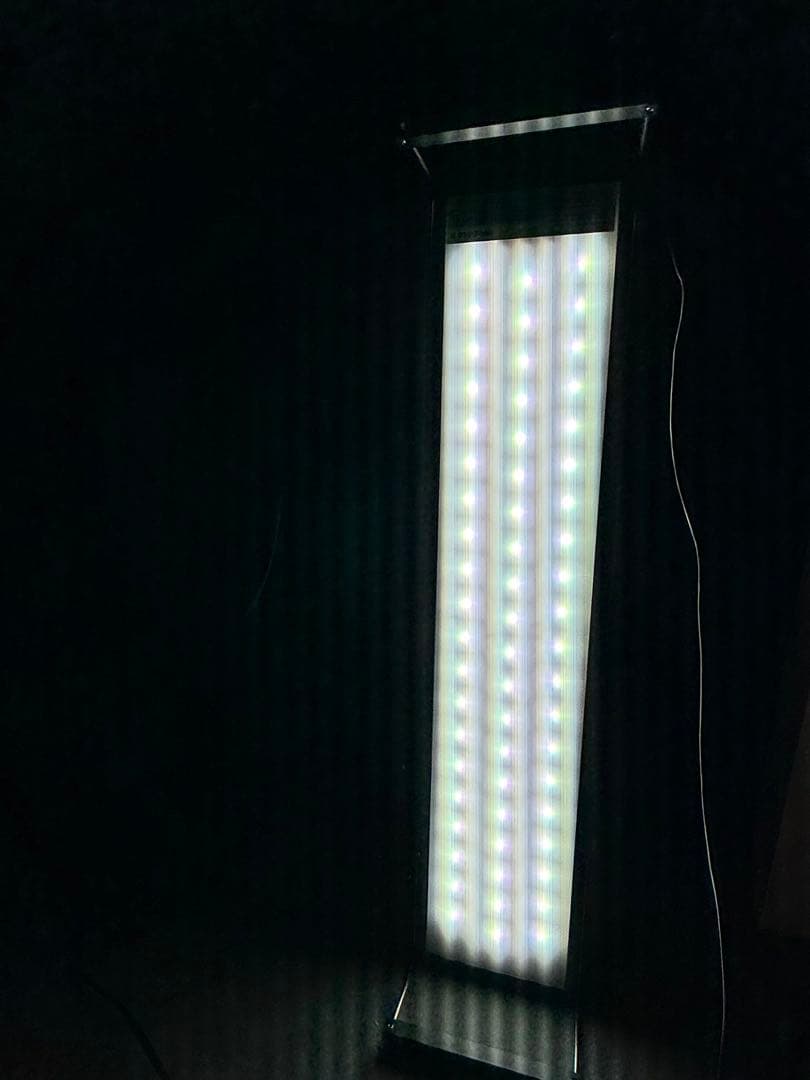 Towsif Ahmed Chihiros WRGB II LEDライト