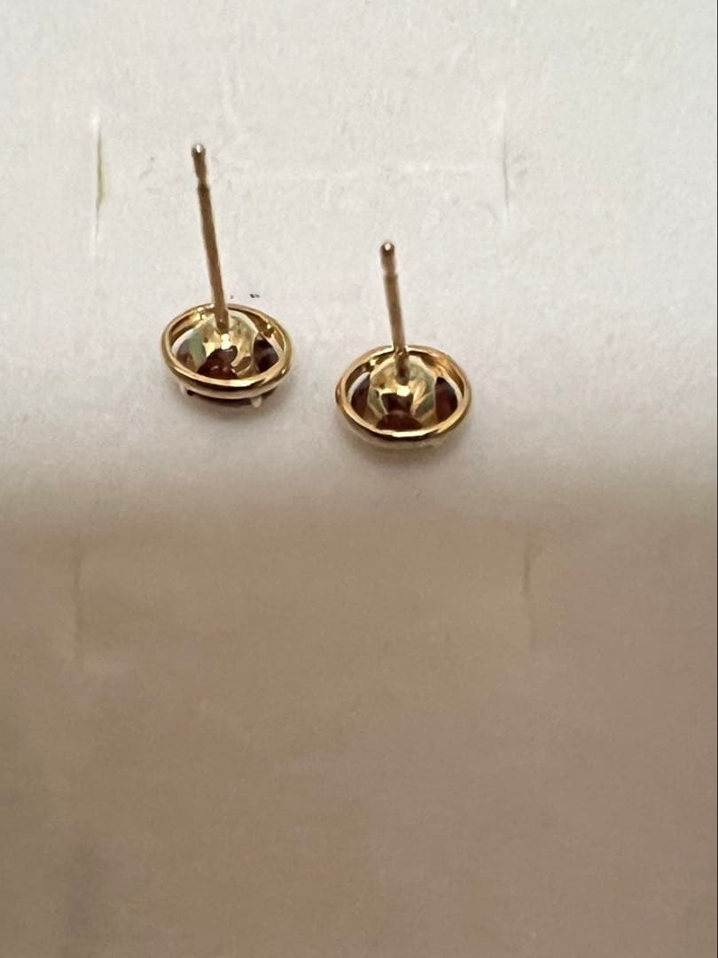 な*様 18金イエローゴールド アルマンダインガーネットピアス