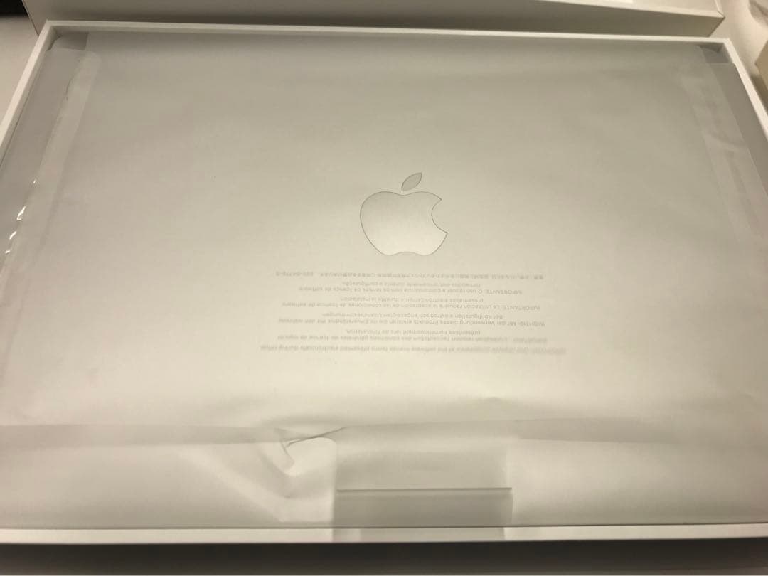 MacBook Air 13-inch シルバー