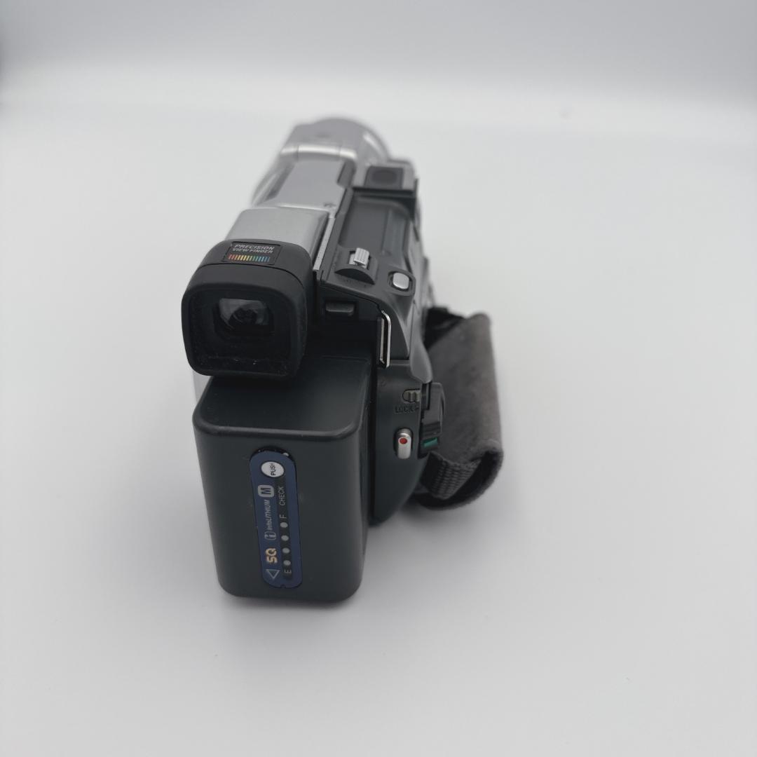 【良品】SONY ビデオカメラ MiniDVハンディカム DCR-TRV70