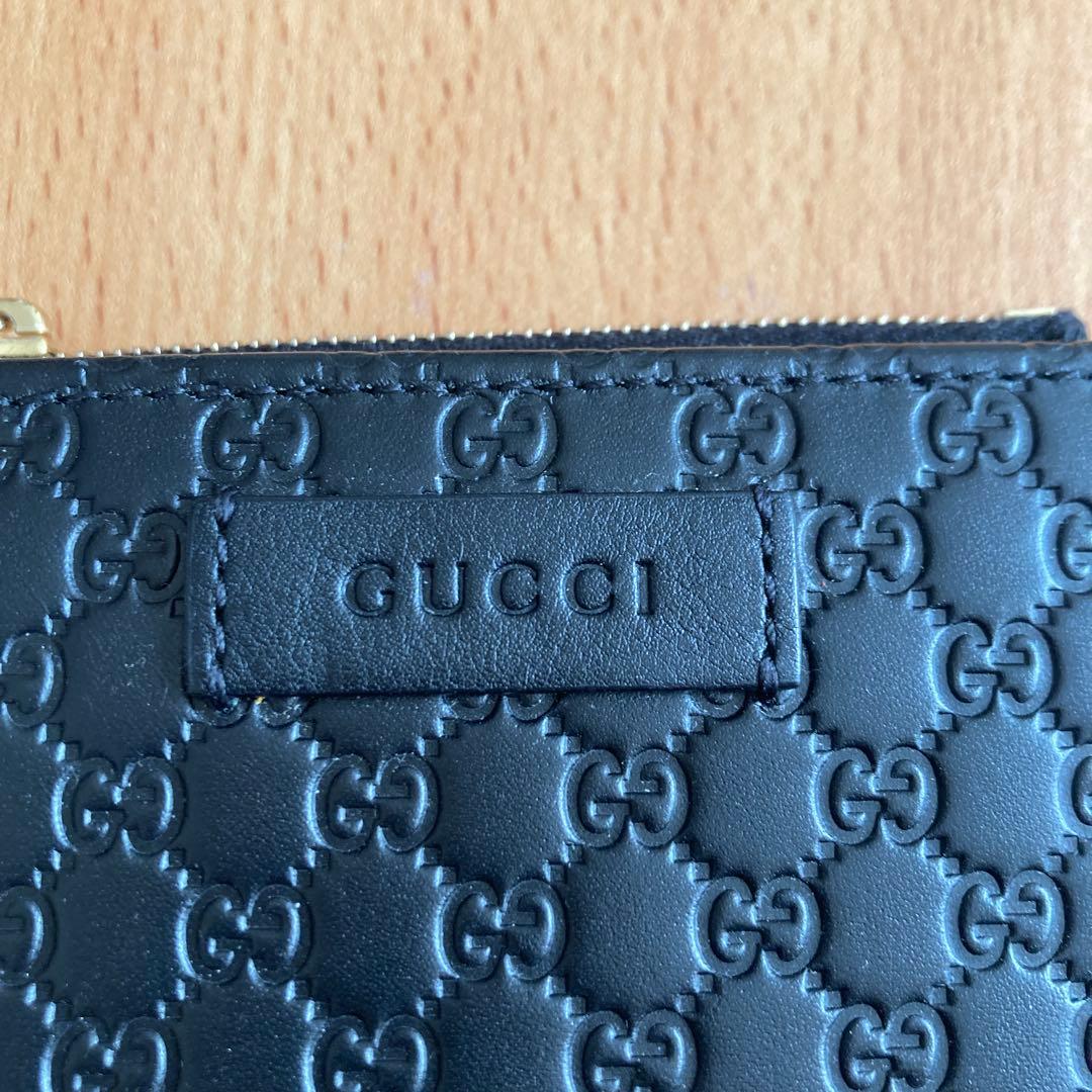 グッチ　二つ折り財布　ブラック