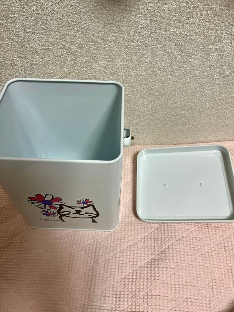 マンハッタナーズ　ホーロー缶　収納