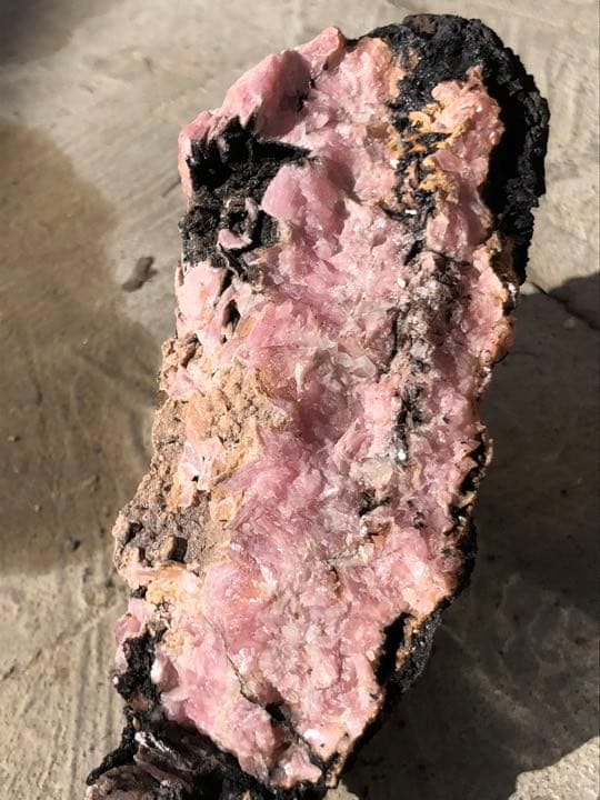 値下げしました、菱マンガン鉱　稲倉石　ロードクロサイト　原石　インカローズ特大