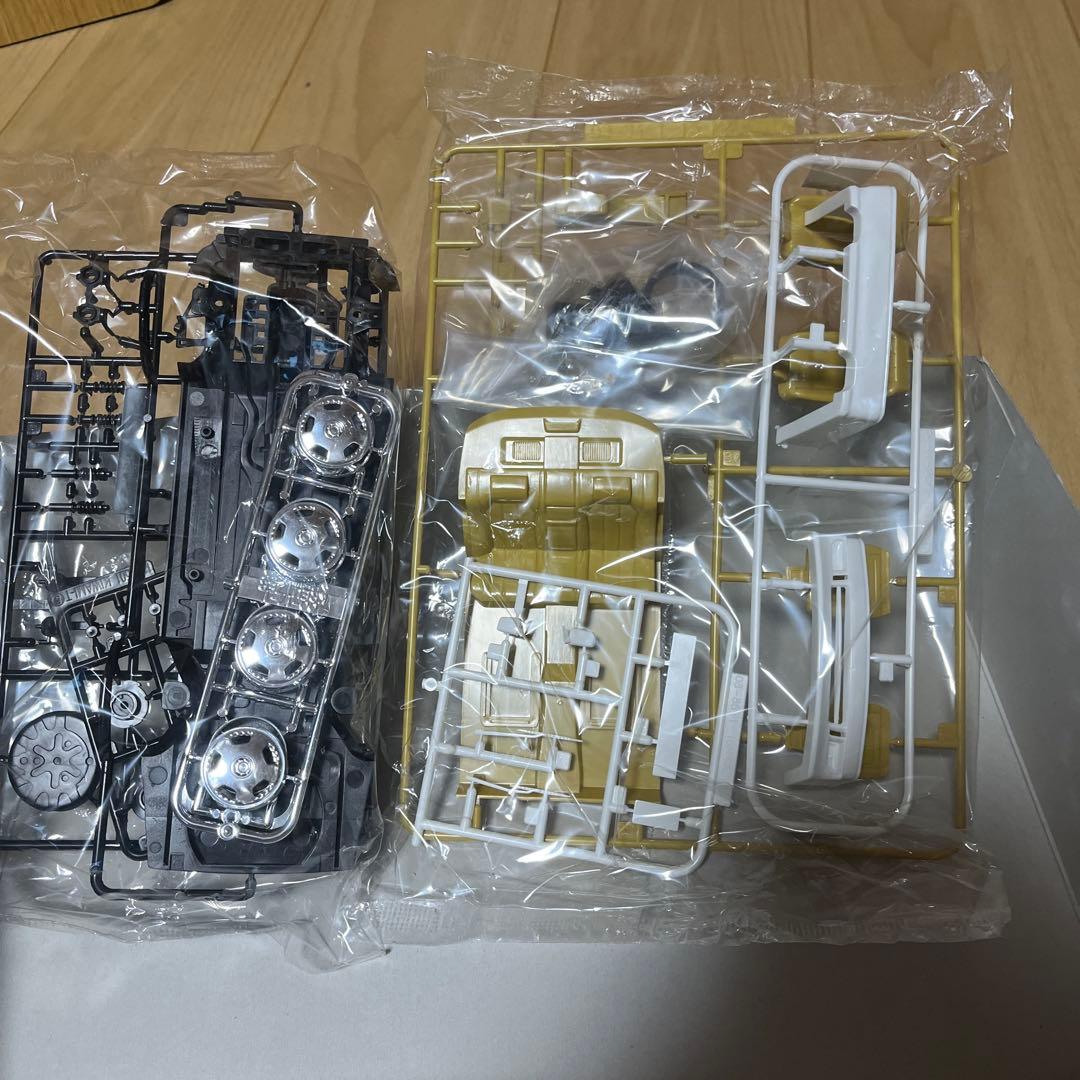 1/24 極 VIPカー アオシマ　15マジェスタ　プラモ アドミレイション