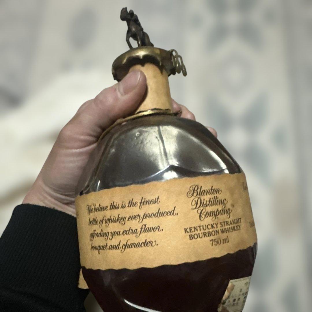 ブラントン・シングルバレル・バーボン・ウイスキーです