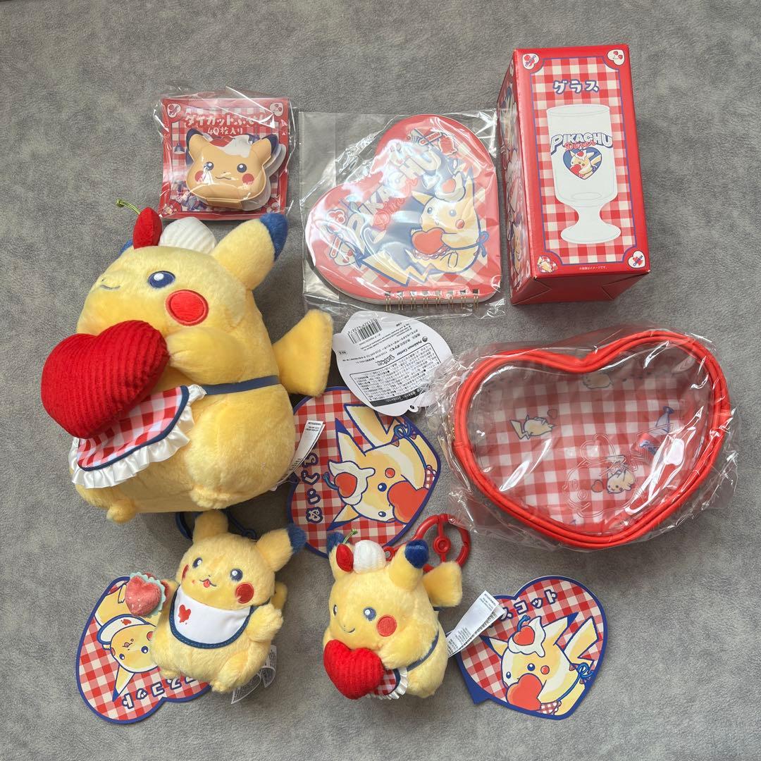 ピカチュウダイナー ぬいぐるみ ページデザイン　グラス　ポーチ　ダイカット付箋他