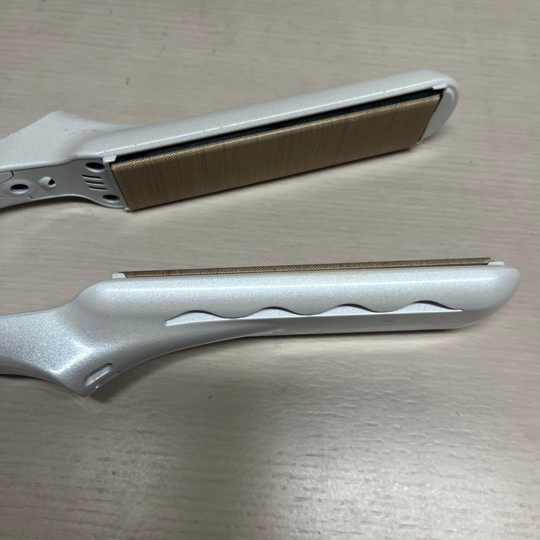 最終値下げ 絹女　KINUJO ストレートヘアアイロン　LM125