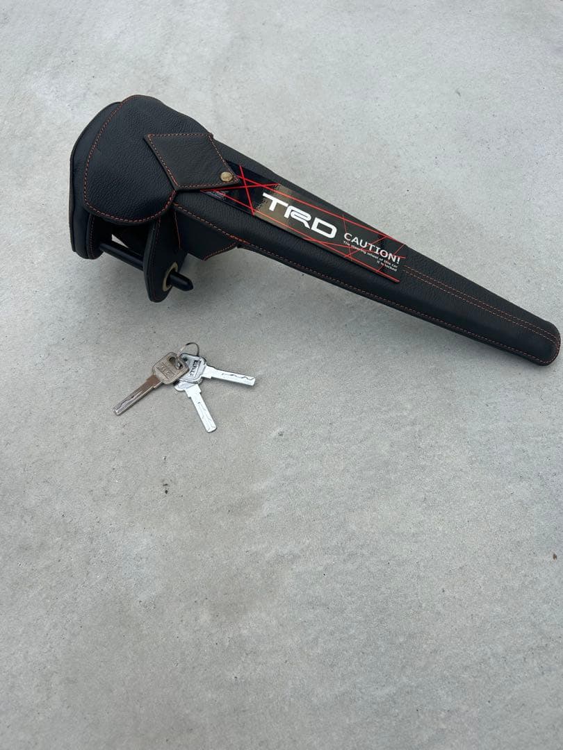 TRD ステアリングロック CAUTION付き