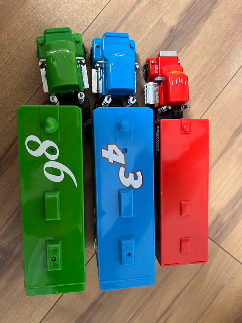 まとめ売り　カーズ　おもちゃ　コンボイ　トレーラー　マック　トミカ　タカラトミー