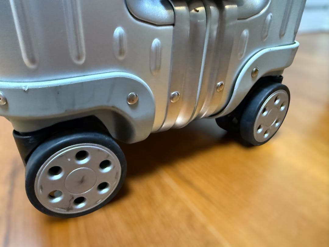 リモワ　トパーズ　スーツケース　98L