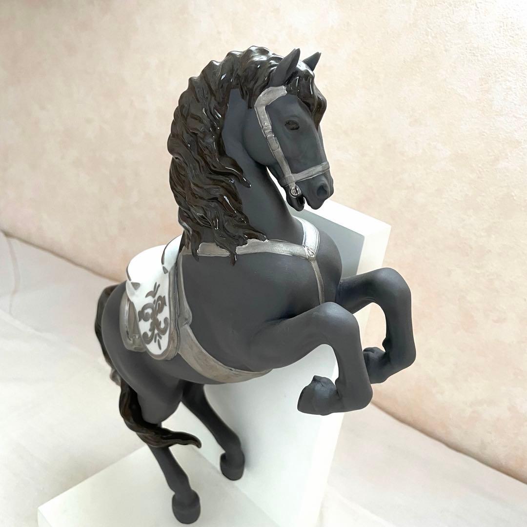 【LLADRO】馬の陶磁器『跳躍』黒シルバー
