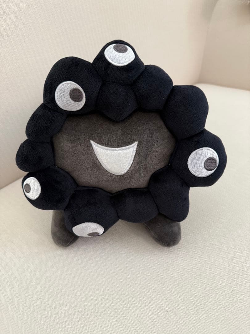 黒 ミャクミャク 這い型 ぬいぐるみ Lサイズ☆