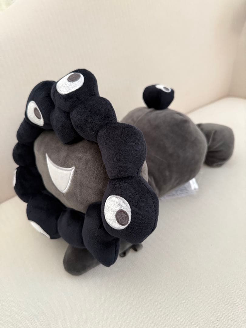黒 ミャクミャク 這い型 ぬいぐるみ Lサイズ☆