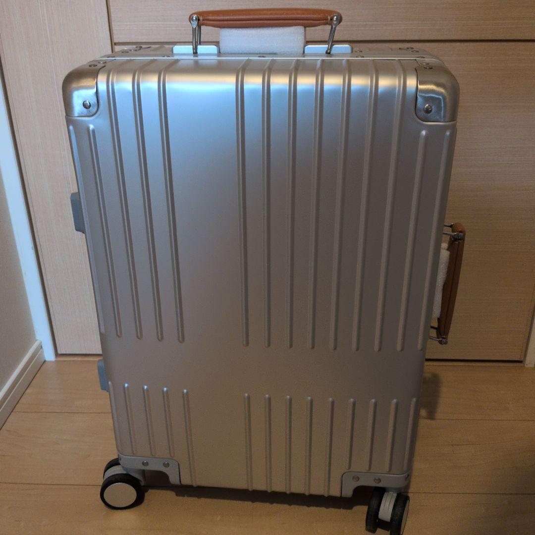 イノベーター アルミスーツケース シルバー INV1811 36 キャリーケース