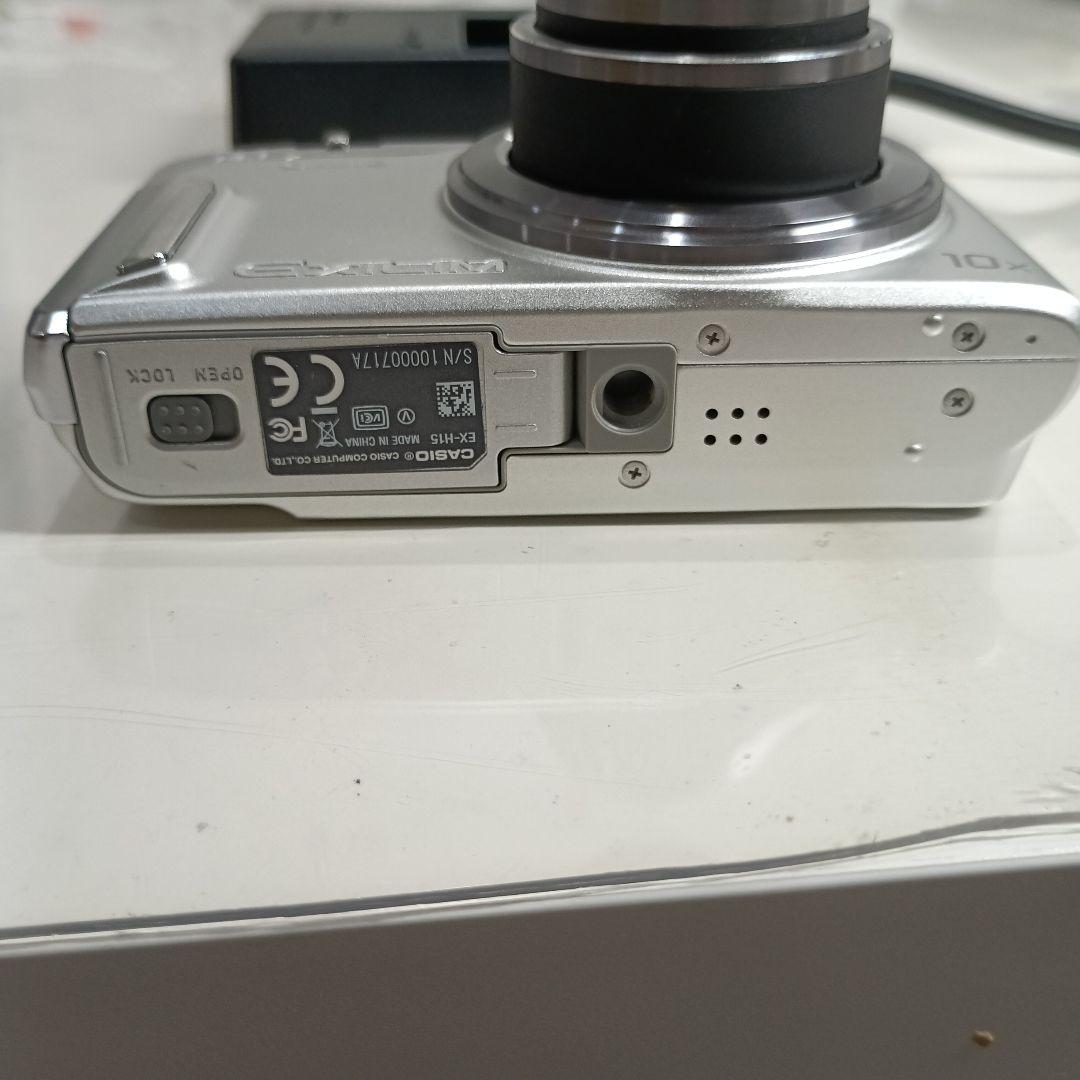 CASIO EXILIM 14.1MP コンパクトデジタルカメラ稼働　充電器あり