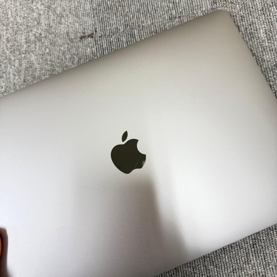 MacBook Pro 2019 13インチ 8GB / 256Gスペースグレイ