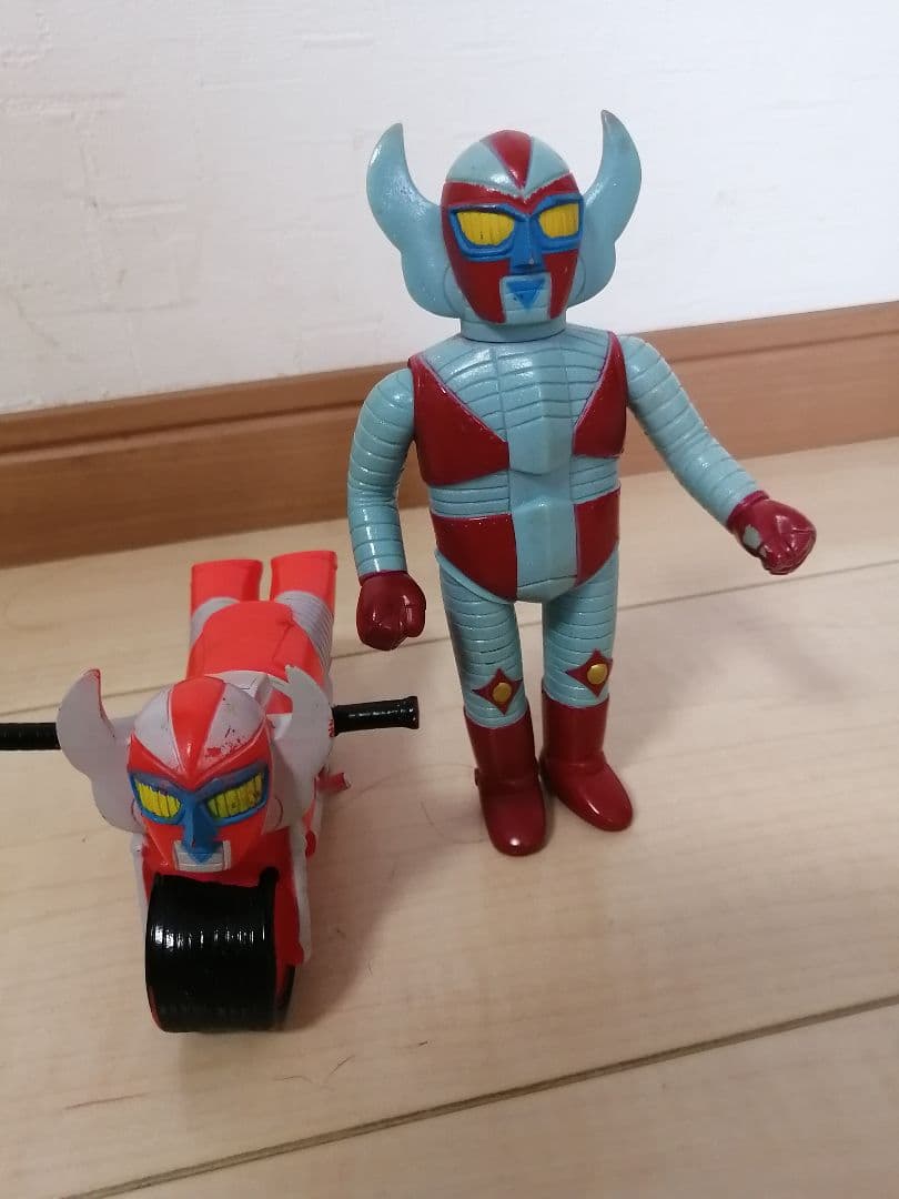 昭和レトロソフビ、電人ザボーガーフィギュアとバイクセット当時物