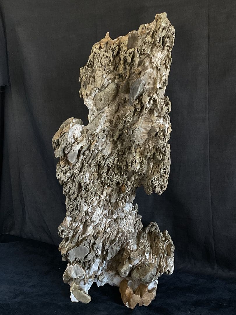 素晴らしい！奇岩水石/パワーストーン/さざれ石/鉱物見本