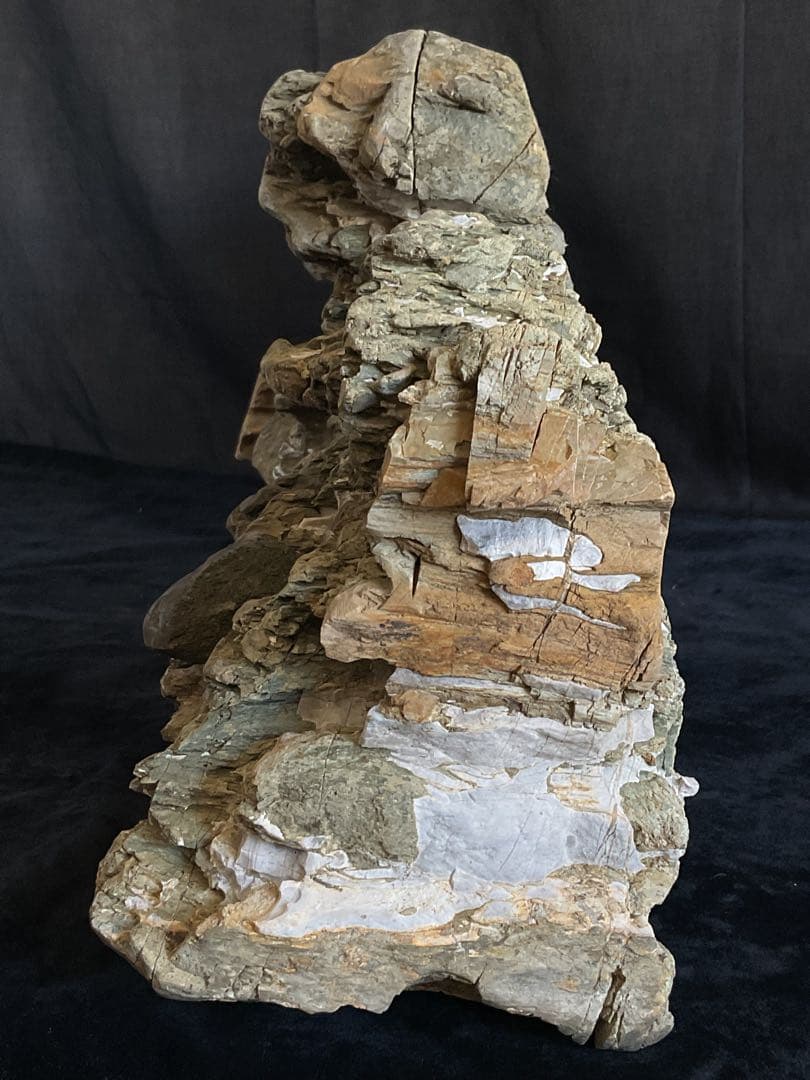 素晴らしい！奇岩水石/パワーストーン/さざれ石/鉱物見本