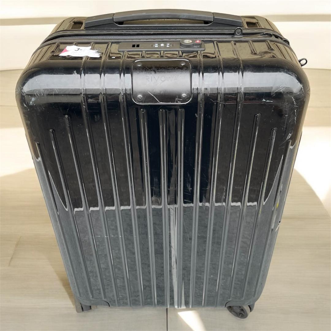 RIMOWA リモワ エッセンシャル ライト キャビン