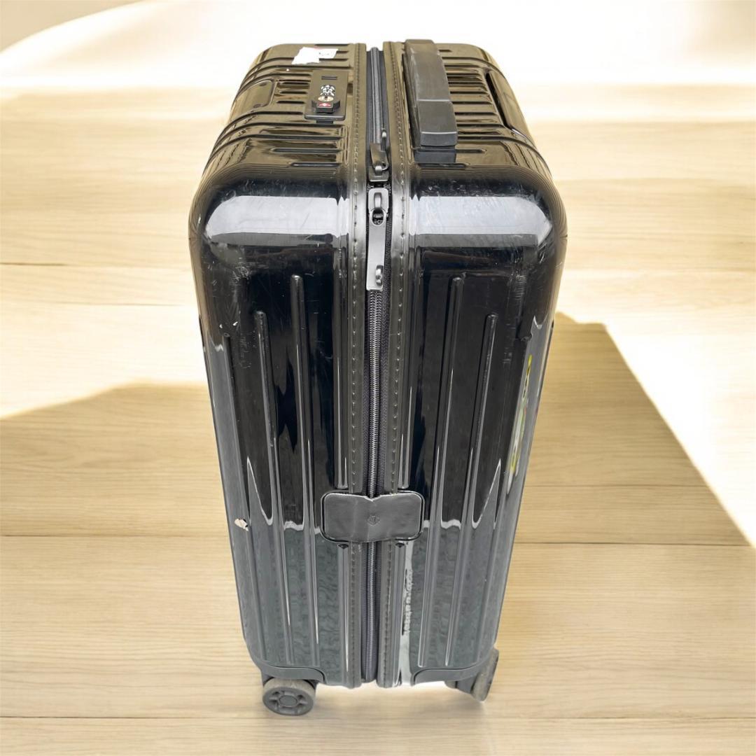 RIMOWA リモワ エッセンシャル ライト キャビン
