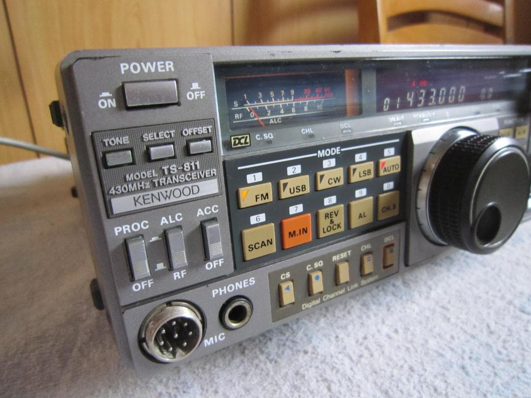 現状品　KENWOOD　TS-811D　430MHｚ　オールモード　25W機