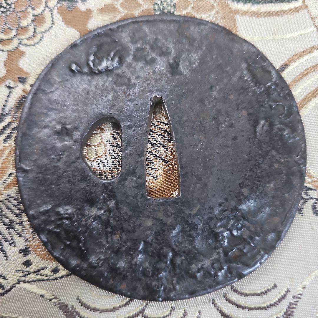 岩肌　岩石図鍔　縦87mm横87mm厚さ6mm 時代物　刀装具