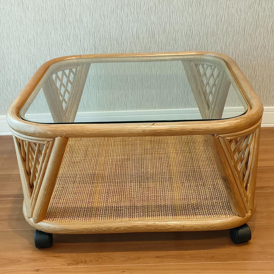 ラタン　ガラステーブル　キャスター付き　コーヒーテーブル