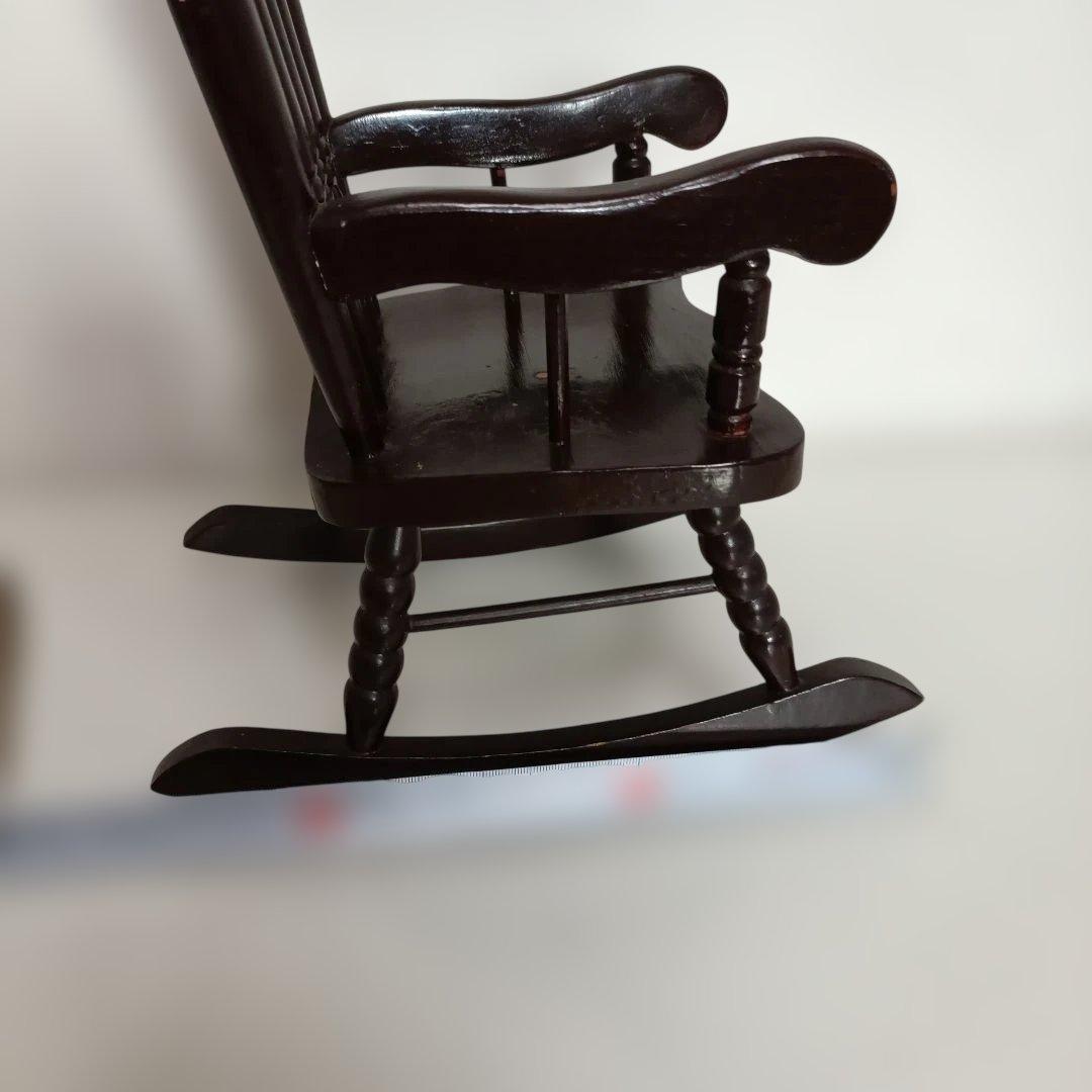 ミニチュア木製ロッキングチェア　フランス人形　日本人形　ダークブラウン 飾り椅子