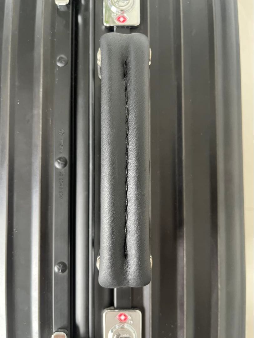 ブラックキャリーケース ダイヤル式ロック付き