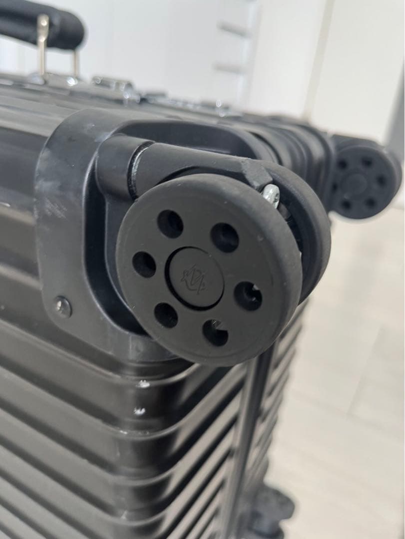 ブラックキャリーケース ダイヤル式ロック付き