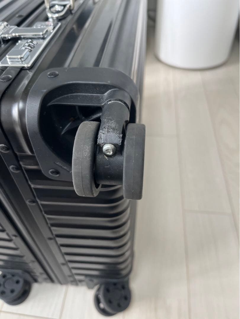 ブラックキャリーケース ダイヤル式ロック付き