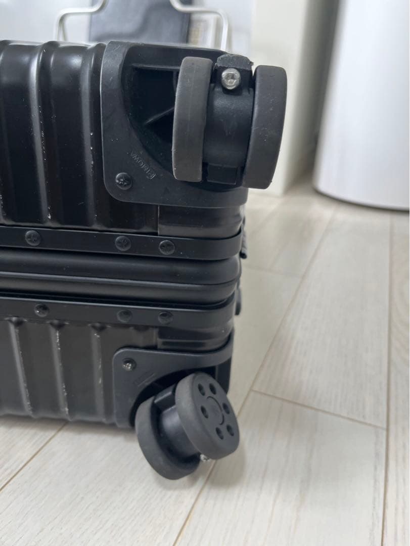 ブラックキャリーケース ダイヤル式ロック付き