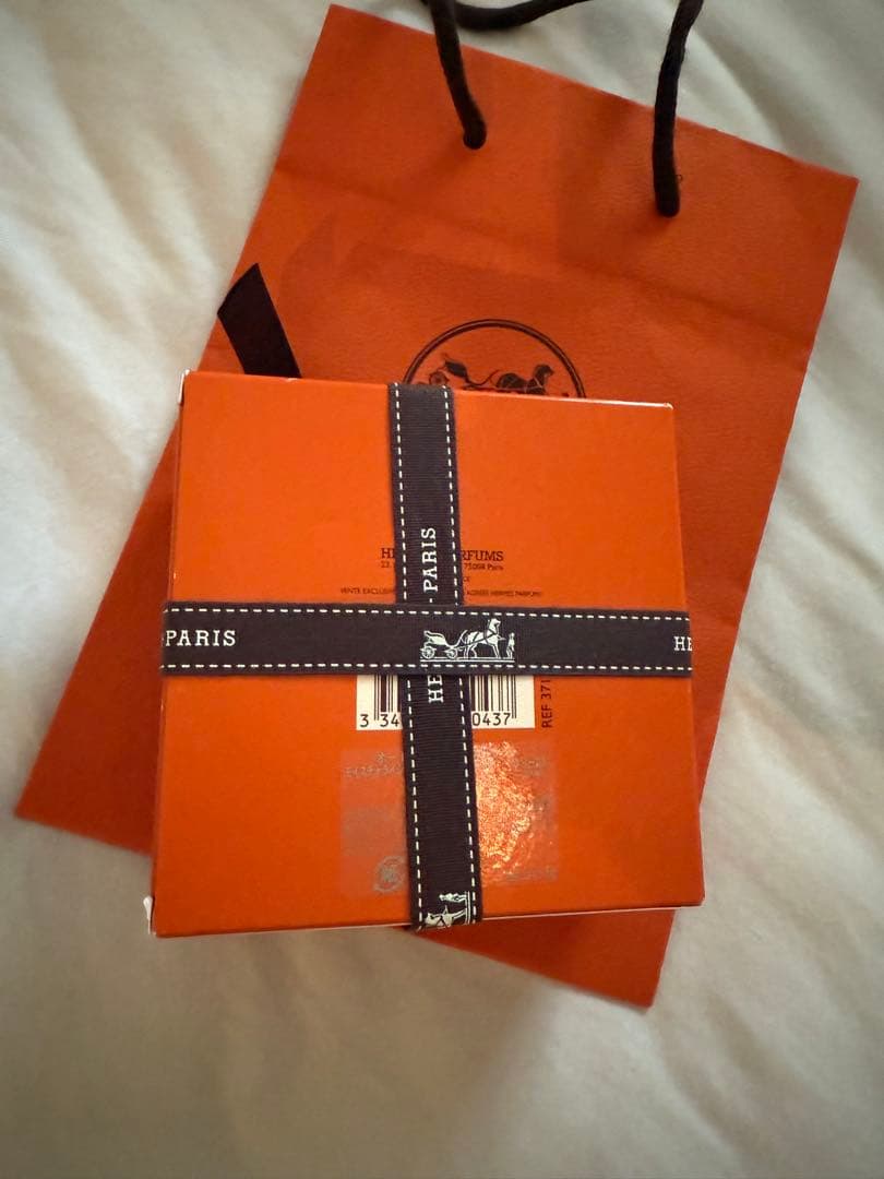 新品！エルメス オードゥルバーブエカルラットモイスチャライジングバームギフト