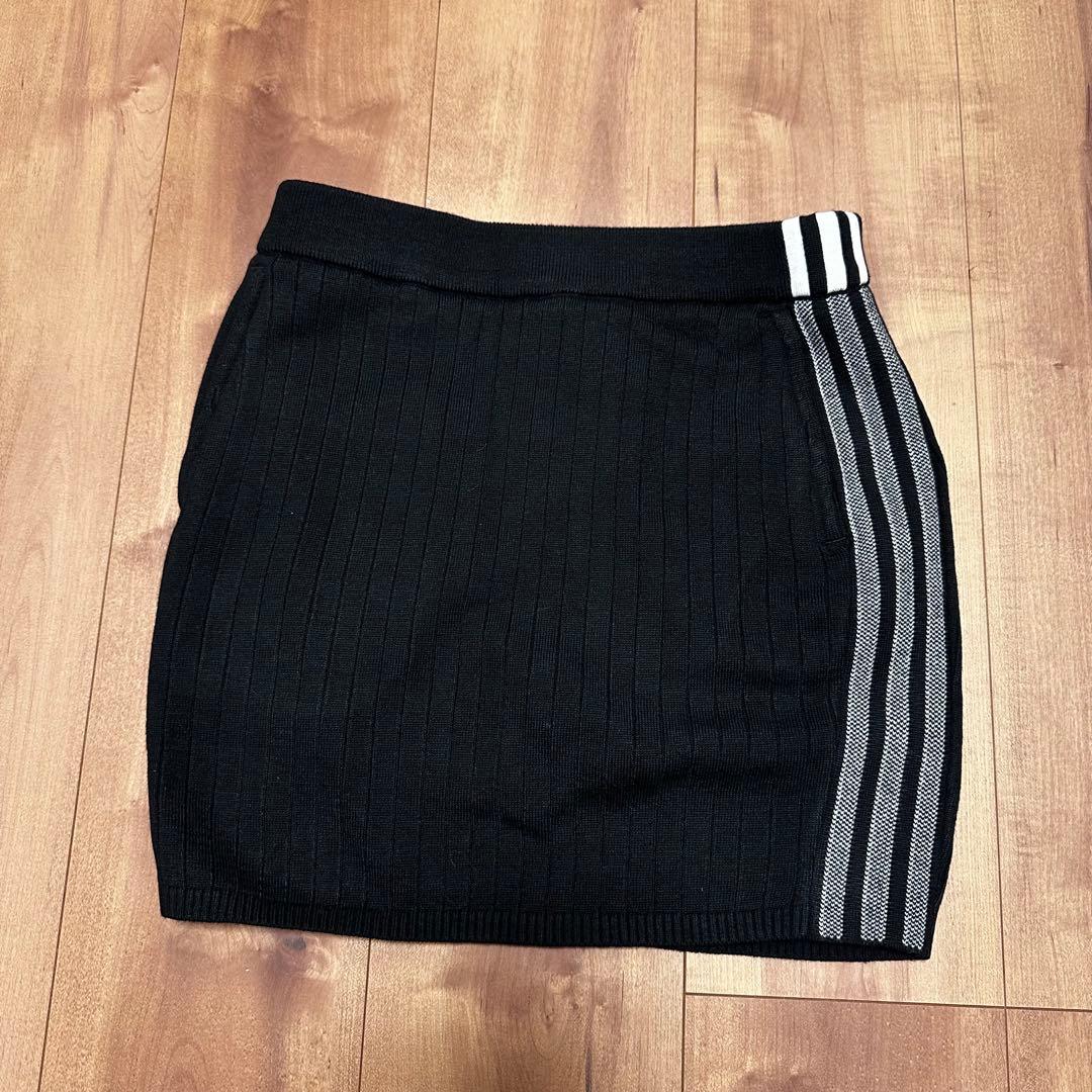 防風　裏地付き　ニット　セットアップ　ブラック　サイズS 新品タグ付　秋冬