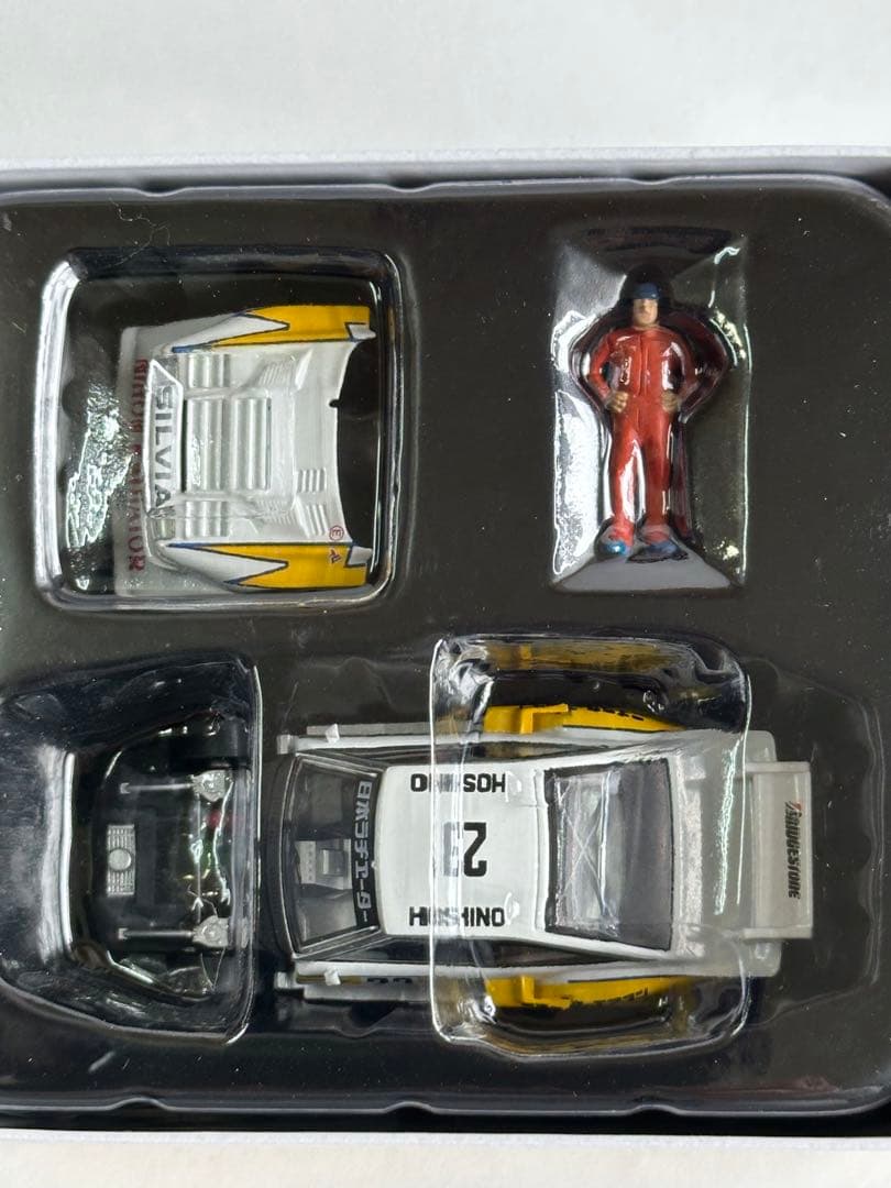 トミカリミテッドヴィンテージ　シルビアターボ　スーパーシルエット 1984年型