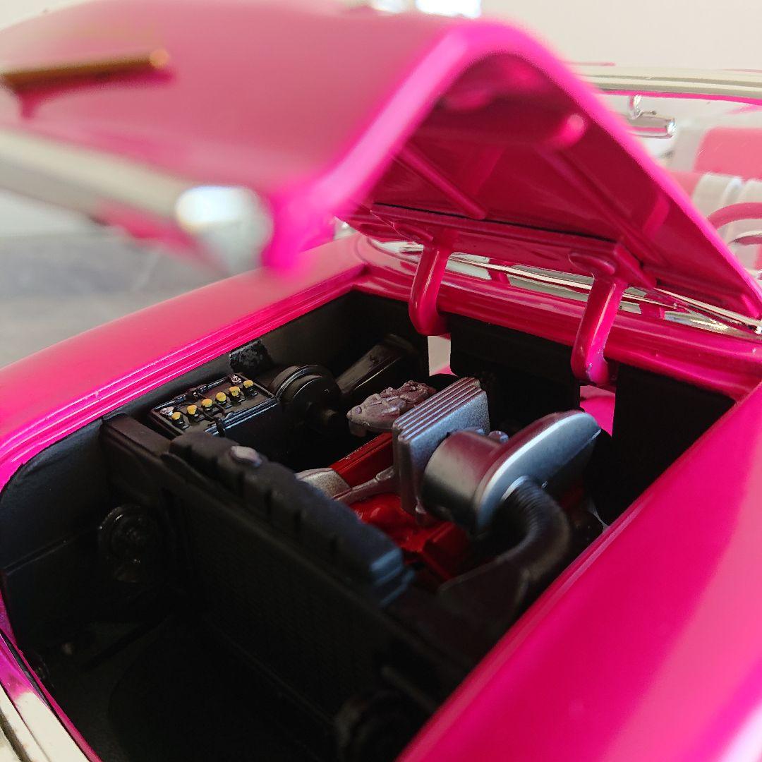 1/18 1957 シボレーベルエア バービー