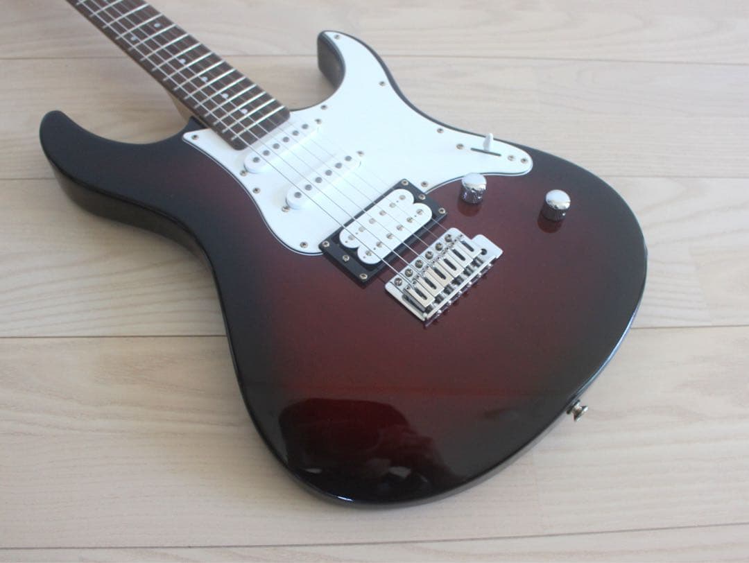 ［ぼっち・ざ・ろっく!］後藤ひとり PACIFICA PAC112V パシフィカ