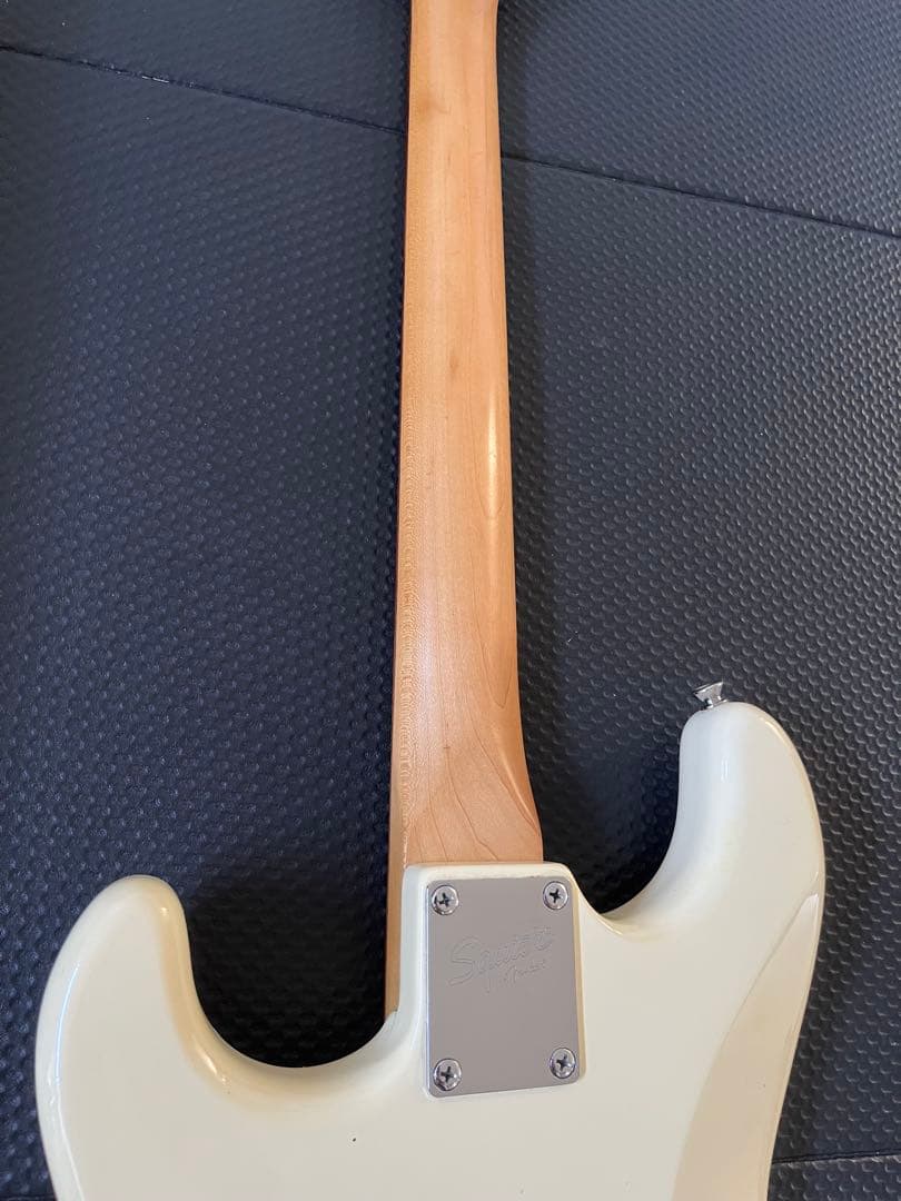 ギター Squier by Fender Stratocaster