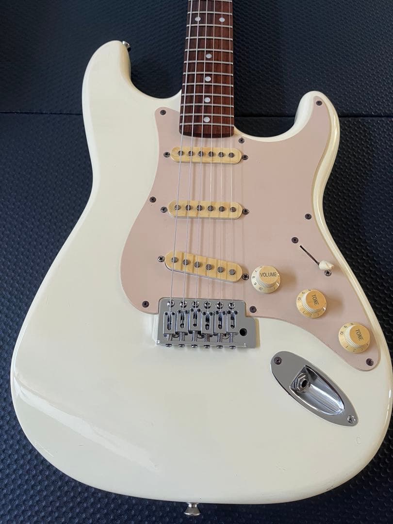 ギター Squier by Fender Stratocaster