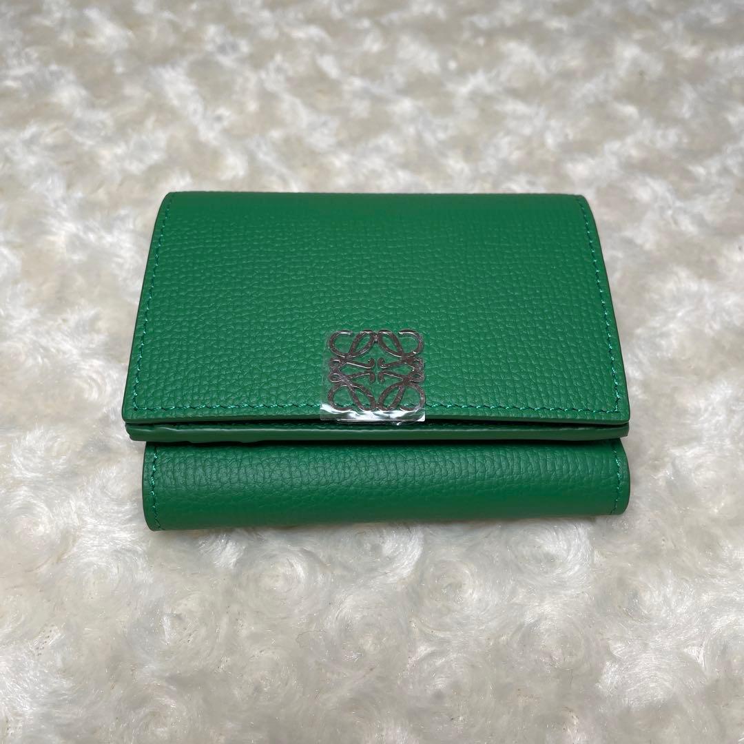 LOEWEロエベ　新品未使用アナグラムトライフォールドウォレット