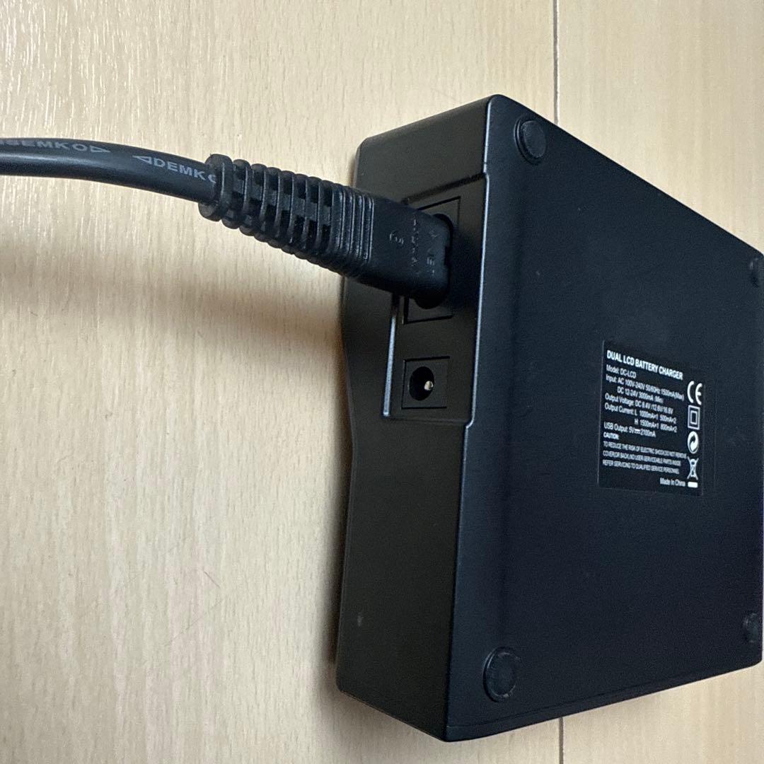 SONY サードパーティ製 BP-U30 4個 BP-U70 1個　充電器