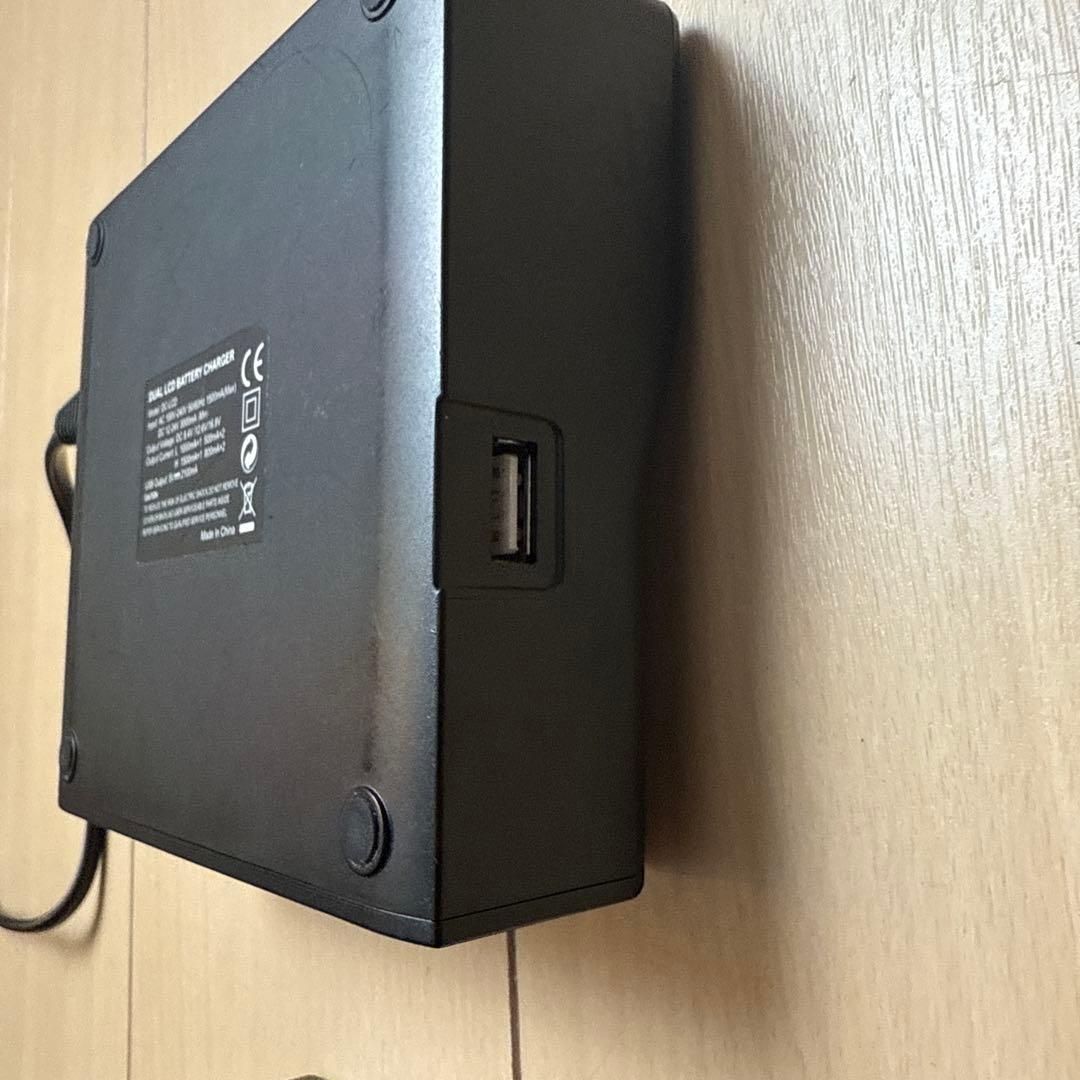 SONY サードパーティ製 BP-U30 4個 BP-U70 1個　充電器