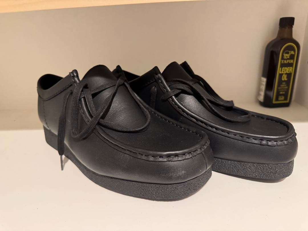 クラークス　ワラビー　ブラックレザー　ブーツ