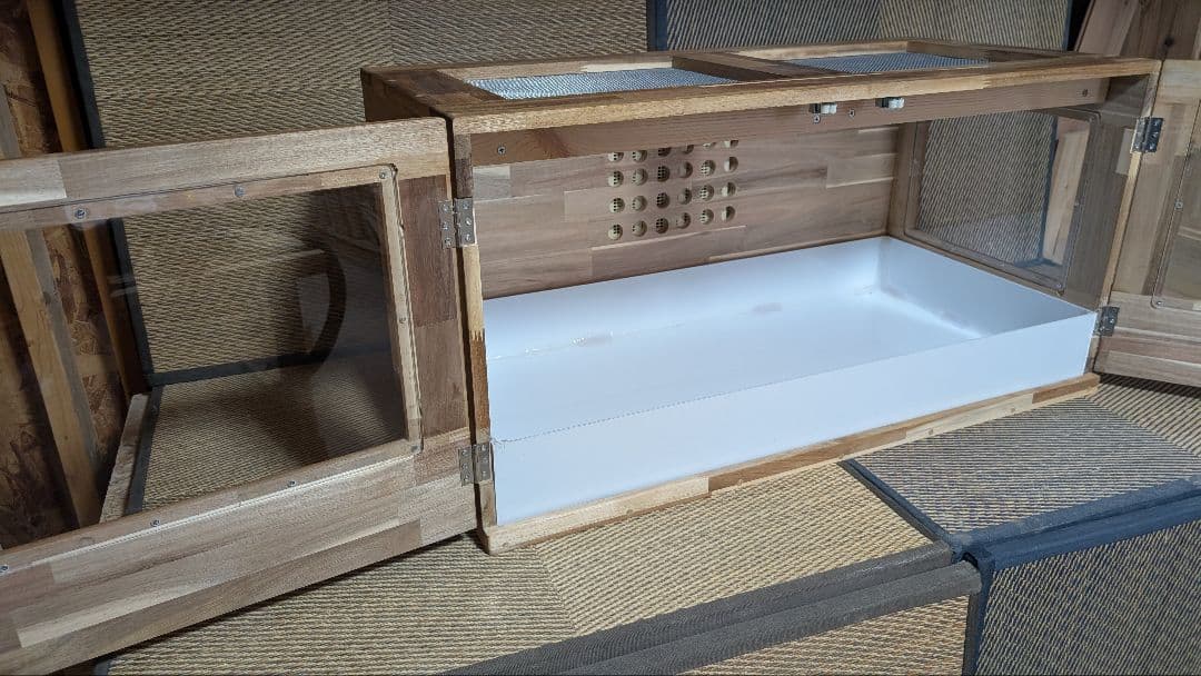 アカシア集成材15ミリ幅120縦50奥行50蜜蝋オイル仕上げ！