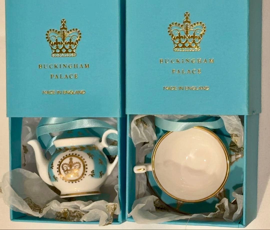 BUCKINGHAM PALACE ティーポット、ティーカップ オーナメント
